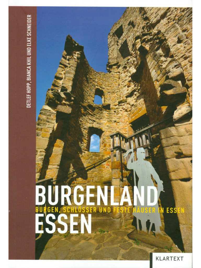 Detlef Hopp/Bianca Khil/Elke Schneider 
Essen (Klartext-Verlag) 2017, 131 S., ISBN 978-3-8375-1739-2, € 14,95

Burgen, Schlösser und feste Häuser gehören zum bestimmenden Inventar der vorindustriellen Kulturlandschaft auf dem Gebiet der heutigen Stadt Essen; etwa 30 Anlagen – von Schloss Borbeck bis zur Motte „Hügel“ - sind in unterschiedlichen Erhaltungszuständen noch vorhanden. Was für einen prächtigen, großformatigen Bildband hätte man aus diesem Thema machen können! Wahrscheinlich hätte man diesen aber nach (einmaliger) Durchsicht als erledigt beiseitegelegt. Das Format dieses Buches ist deutlich kleiner, sein Inhalt aber erheblich gewichtiger. Stadtarchäologe Detlef Hopp und seine beiden Co-Autorinnen erschließen kleinteilig jedes der Objekte mittels Karten, schriftlichen Quellen, Bodenfotos, Luftbildern und eigenen Grabungsergebnissen und zeigen in hochinformativen Texten, was noch ist, was sich geändert hat, was nicht mehr vorhanden ist. Dieses sehr empfehlenswerte Buch wird man nicht so schnell beiseitelegen.