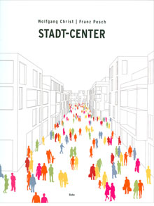 Christ, Wolfgang/Franz Pesch
Detmold (Verlag Dorothea Rohn) 2013, ISBN 978-3-939486-76-3

In der mitteleuropäischen Stadt ist die Mitte der Stadt ein Platz des Handels, ein Paradigma, dem auch noch in den 1950er und frühen 1960er Jahren gefolgt wurde. In den letzten fünf Jahrzehnten vollzog sich dann zunächst ein Herauswandern des Einzelhandels in die rand- und zwischenstädtisch entstehenden Einkaufscenter, denen die (Innen-)Städte mit verbesserter Aufenthaltsqualität zu begegnen suchten, waren sie doch hinsichtlich eines ausreichenden Parkplatzangebots und geeigneter Flächen für einen gewandelten Einzelhandel selten konkurrenzfähig. Zunehmend begannen sich jedoch Einkaufscenter unterschiedlicher Größe, unterschiedlicher Qualität und unterschiedlichen Branchenmix wieder der städtischen Mitte anzunähern, ohne dass es zu einer optimalen funktionalen oder formal-städtebaulichen Symbiose zwischen Stadt und Center gekommen wäre. In dieser Studie wird an Beispielen aus Deutschland, den Niederlanden und Großbritannien eine neue Annäherung von Stadt und Center untersucht, in der aus dem Shopping-Center in der Stadt ein Stadt-Center wird. Dies erfordert spezifische Entstehungsbedingungen sowie eine eingehende und offene Koordination der Beiträge und Erwartungen aller Beteiligten, um den Marketinganforderungen des Einzelhandel in einem städtebaulich attraktiven und in dieser Form von Kunden zunehmend nachgefragten Rahmen Rechnung tragen zu können. Die höchst anregende Untersuchung ist reichhaltig mit thematischen Karten und Fotos ausgestattet und für jeden am Thema Interessierten sehr zu empfehlen.