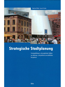 Kühn, Manfred/Susen Fischer
Detmold (Verlag Dorothea Rohn) 2010,  ISBN 978-3-939486-45-9

Nachdem die projektorientierte Planung die an Leitbildern orientierte Planung abgelöst hat, werden aktuell unter dem Eindruck schrumpfender Städte und Regionen neue Strategien zur Lenkung und Meisterung des Strukturwandels gesucht. Erkenntnisse, die in Manchester, Bilbao und Barcelona gewonnen wurden, werden genutzt, um für die von Schrumpfung bedrohten Mittelstädte Cottbus, Dessau, Görlitz, Stralsund und Wittenberge neue Strategien zu entwickeln. Dem Wechselspiel zwischen Leitbildern und strategischen Projekten wird ebenso nachgegangen wie den Instrumentarien und den lokalen Akteuren strategischer Kooperationen und ihren Eigeninteressen.